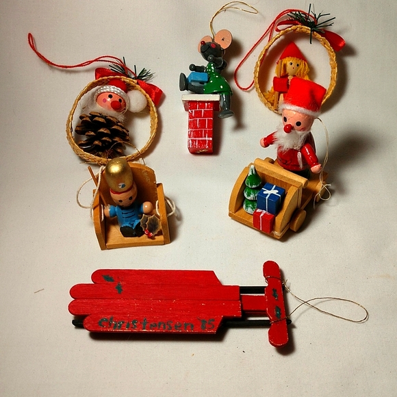 Vintage Wood Christmas Ornaments Set of 6 - Picture 1 of 12